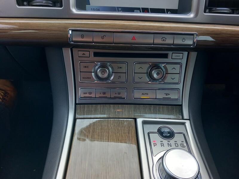 JAGUAR XF