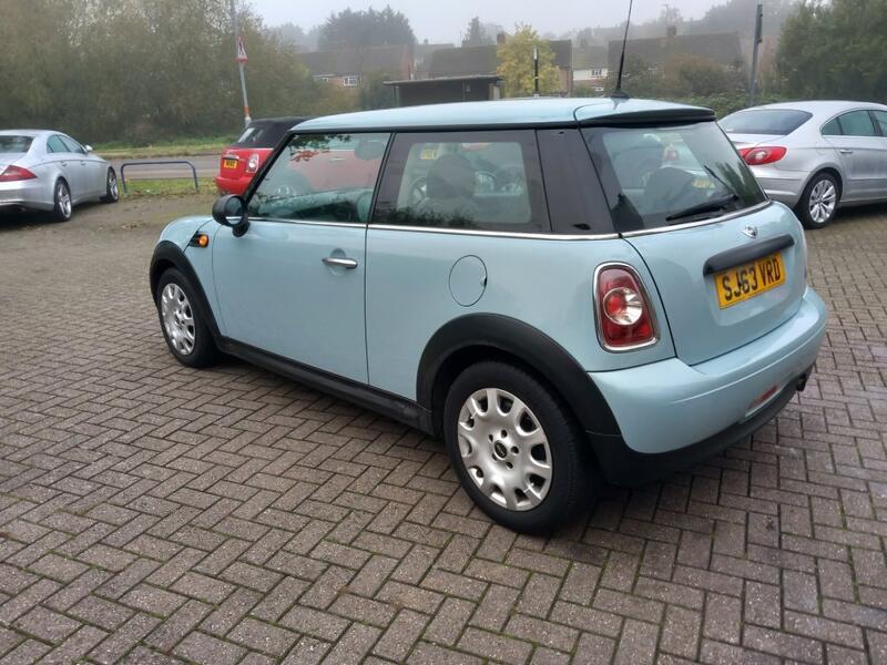 MINI HATCH