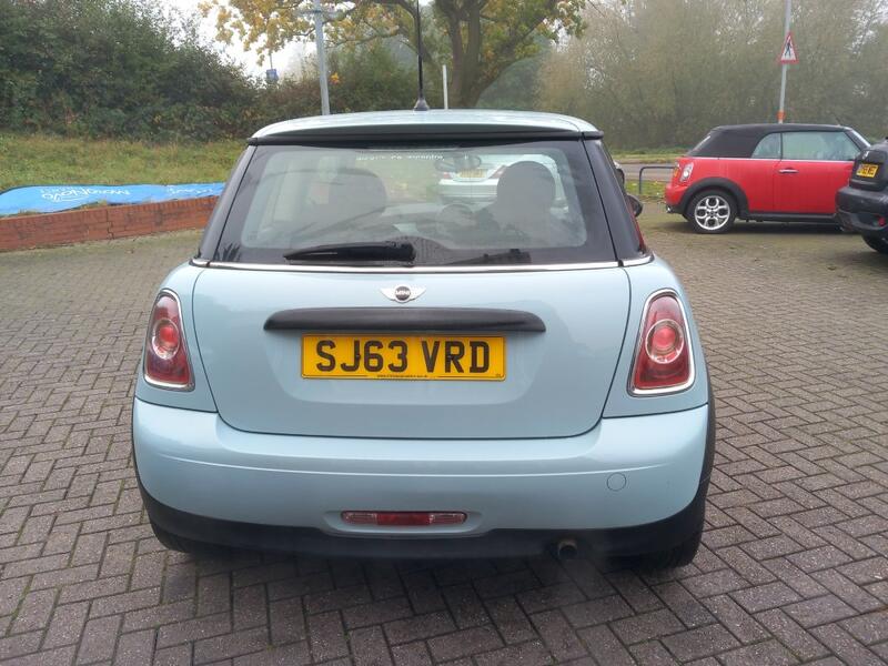 MINI HATCH