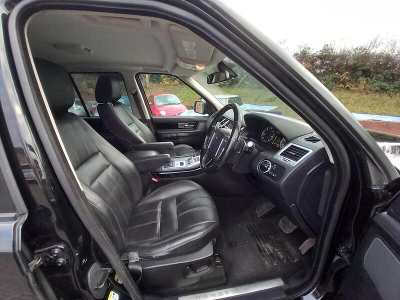 View LAND ROVER RANGE ROVER SPORT 3.0 SD V6 HSE 