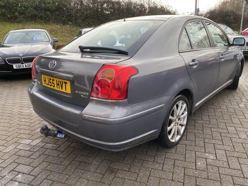 TOYOTA AVENSIS