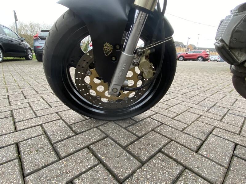 DUCATI 600