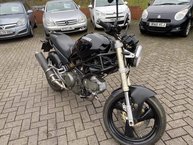 DUCATI 600