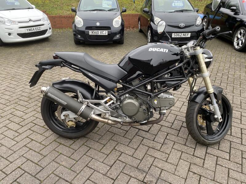 DUCATI 600