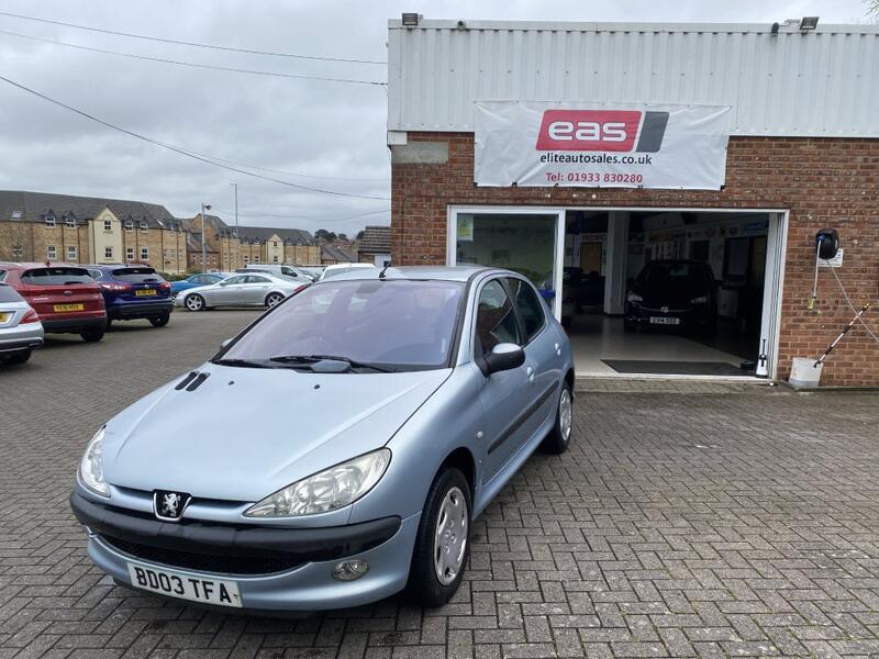 PEUGEOT 206
