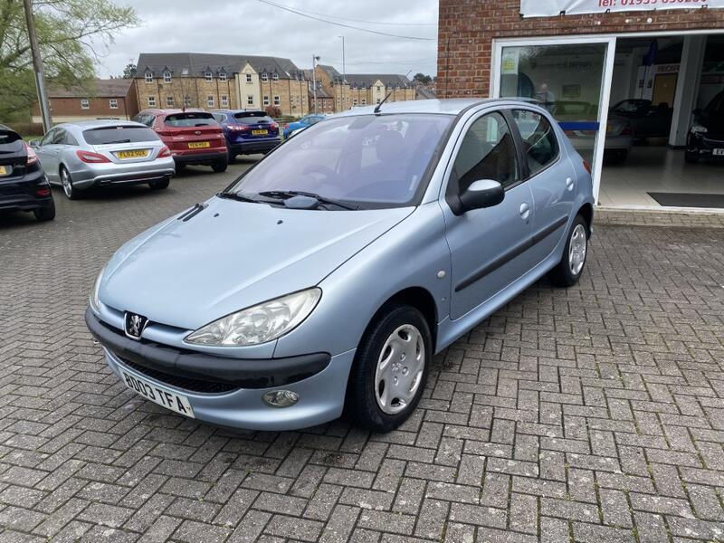 PEUGEOT 206