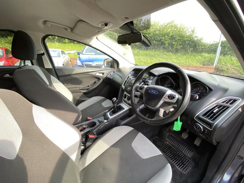 View FORD FOCUS 1.0 T EcoBoost Zetec