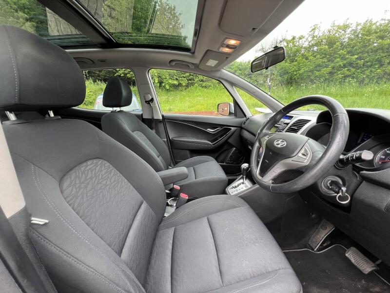 View HYUNDAI IX20 1.6 Style Petrol Automatic Low Miles Pan Roof