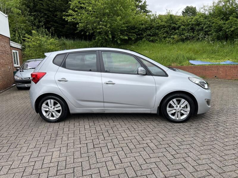 HYUNDAI IX20