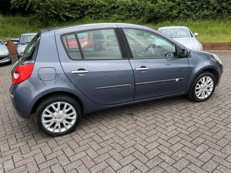 RENAULT CLIO