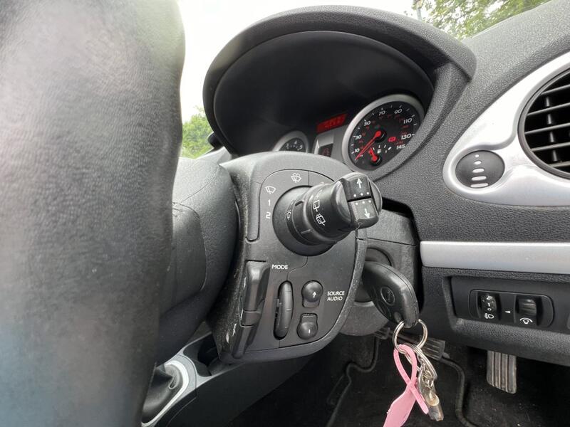 RENAULT CLIO