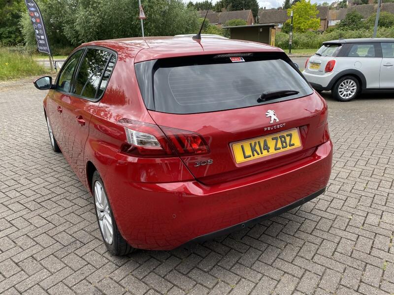 PEUGEOT 308