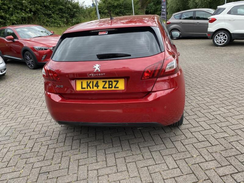 PEUGEOT 308