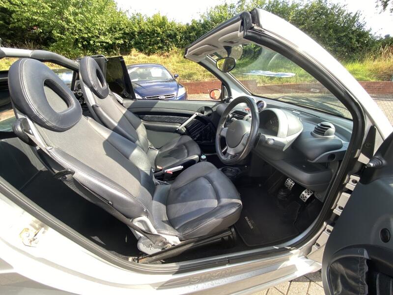 View SMART FORTWO-CABRIO 0.7 BRABUS PART EXCHANGE TO CLEAR