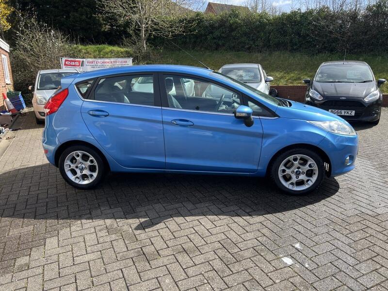 View FORD FIESTA 1.25 Zetec 5 Door Hatchback Low Miles Long MOT