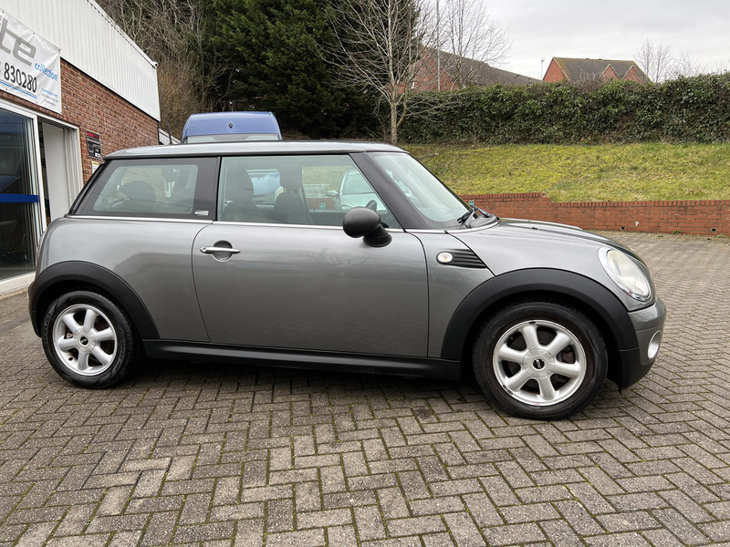 View MINI HATCH ONE 1.4 GRAPHITE LIMITED EDITION IDEAL 1ST CAR GREAT SPEC.