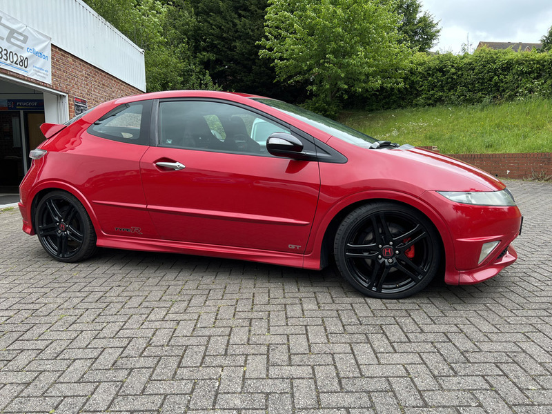 View HONDA CIVIC FN2 2.0 i-VTEC Type R GT 3dr Only 74,000 MILES BECOMING RARE WITH THESE MILES