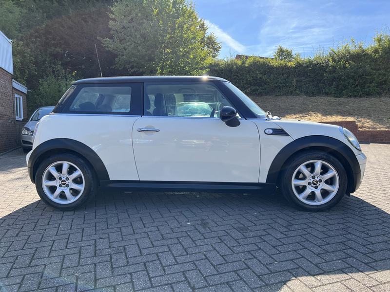 View MINI HATCH COOPER **DEPOSIT TAKEN**1.6 COOPER ONLY 81715 MILES WITH FULL SERVICE HISTORY