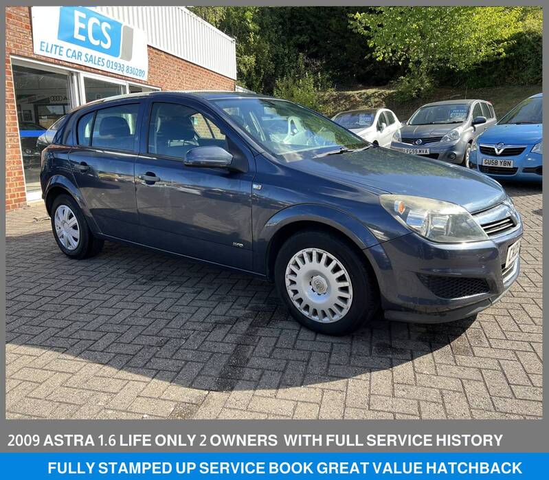 View VAUXHALL ASTRA 1.6 LIFE LOW MILES FOR YEAR ONLY 2 OWNERS FULL HISTORY