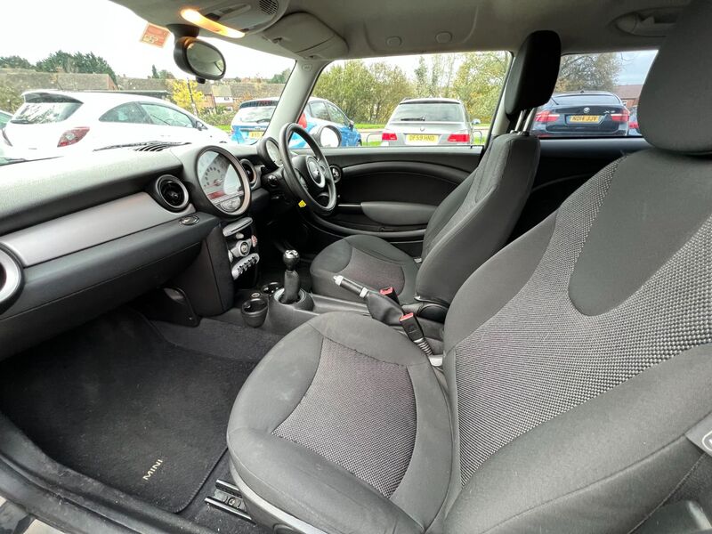 MINI HATCH COOPER