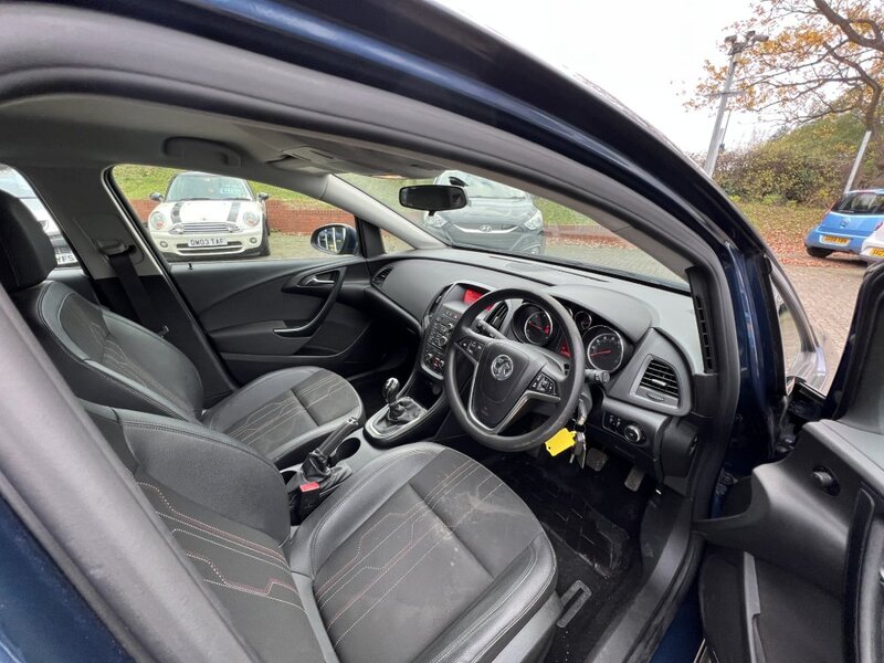 View VAUXHALL ASTRA ACTIVE 1.7 CDTI 118,000 MILES FULL HISTORY GREAT MPG