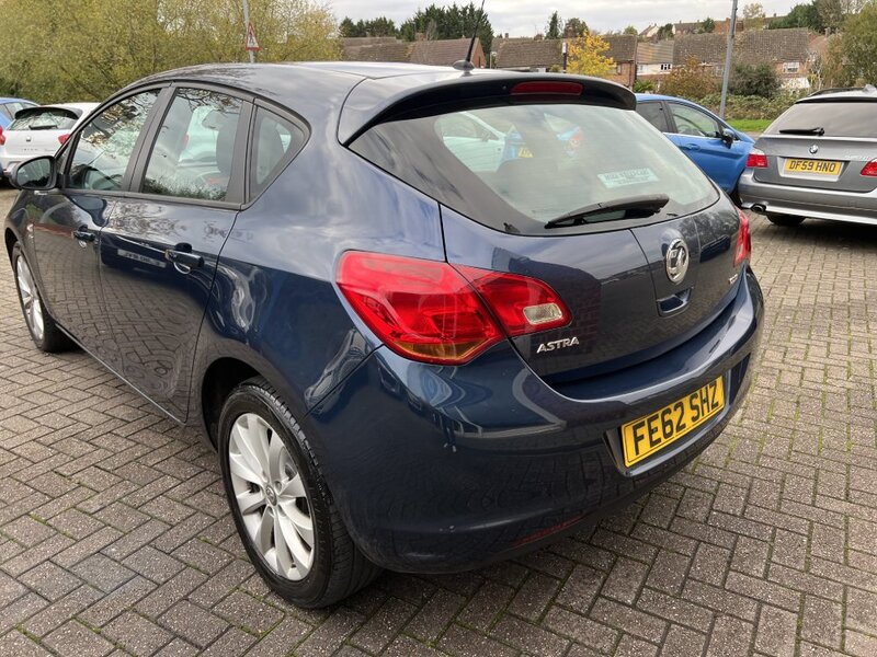 VAUXHALL ASTRA