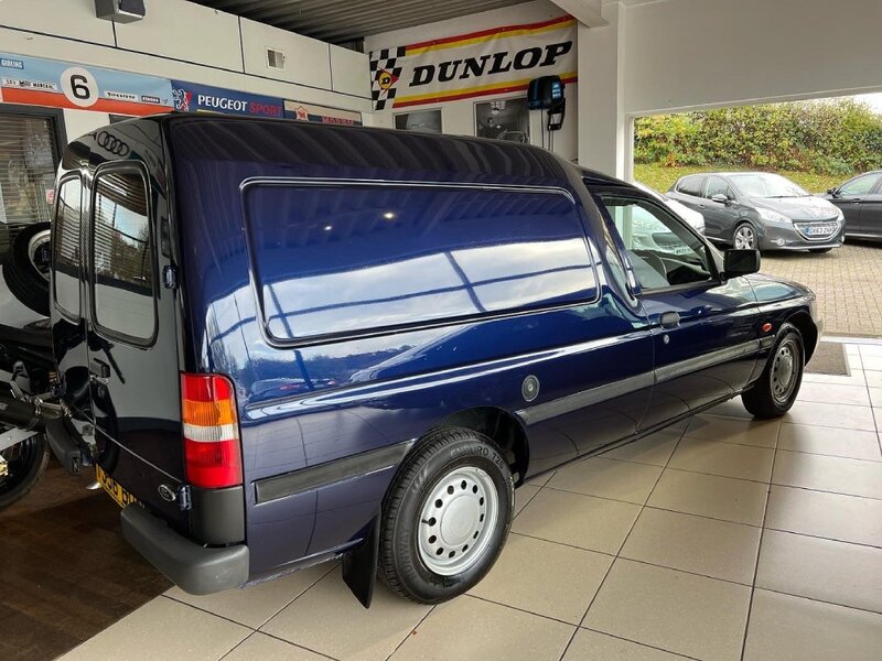 View FORD ESCORT 55 VAN 1.4 PETROL 2 OWNERS FROM NEW HUGE PORTFOLIO OF INVOICES ETC