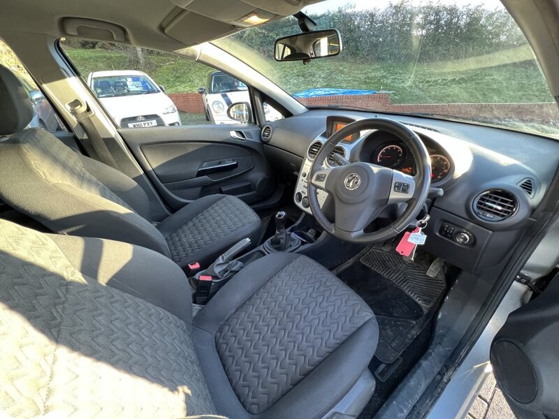 View VAUXHALL CORSA 1.2 ENERGY AC 5 DOOR HATCH IDEAL 1ST CAR