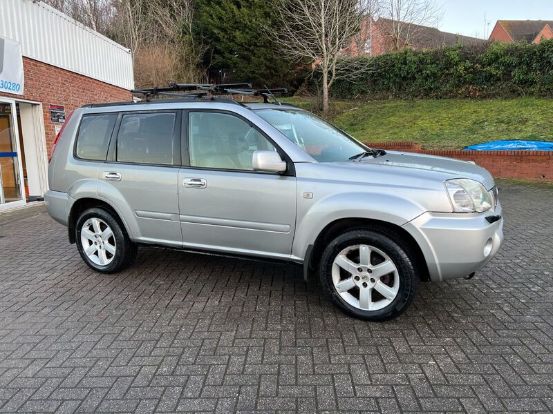 NISSAN X-TRAIL