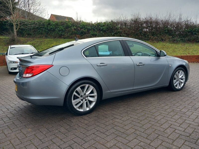 VAUXHALL INSIGNIA