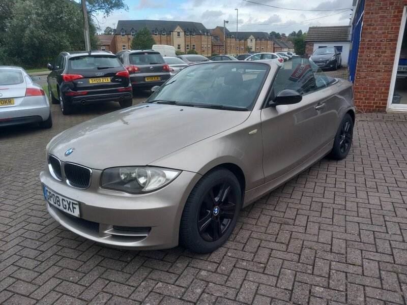 View BMW 1 SERIES 118i ES 2dr CONVERTIBLE PETROL MANUAL ONLY 97,500 Miles