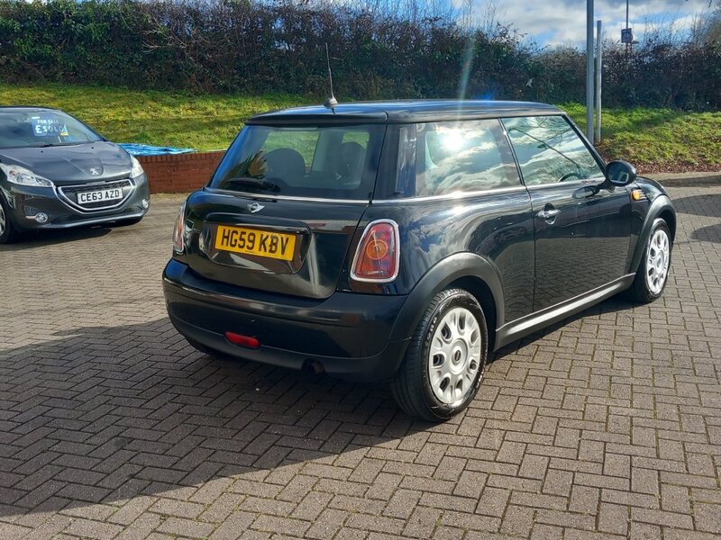 MINI HATCH ONE