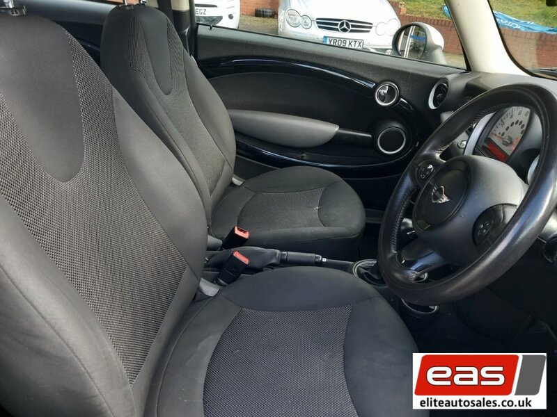 View MINI HATCH COOPER 1.6 AUTOMATIC 3DR PETROL STEPTRONIC