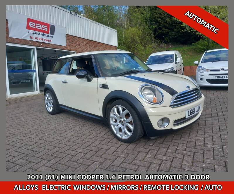 View MINI HATCH COOPER 1.6 AUTOMATIC 3DR PETROL STEPTRONIC