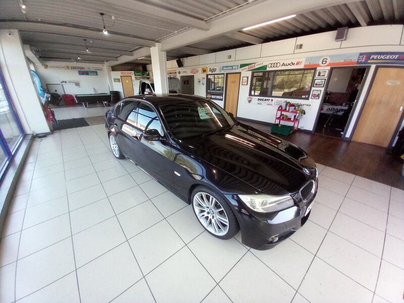 BMW 3 SERIES