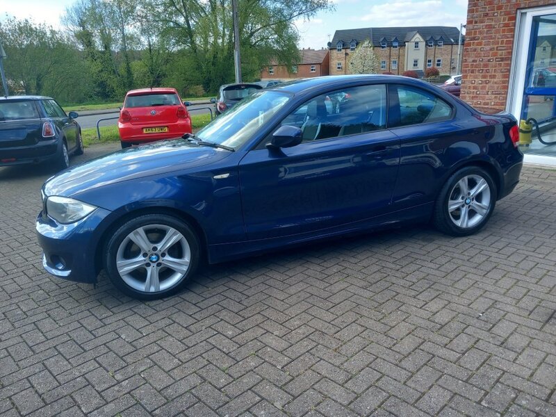 BMW 1 SERIES