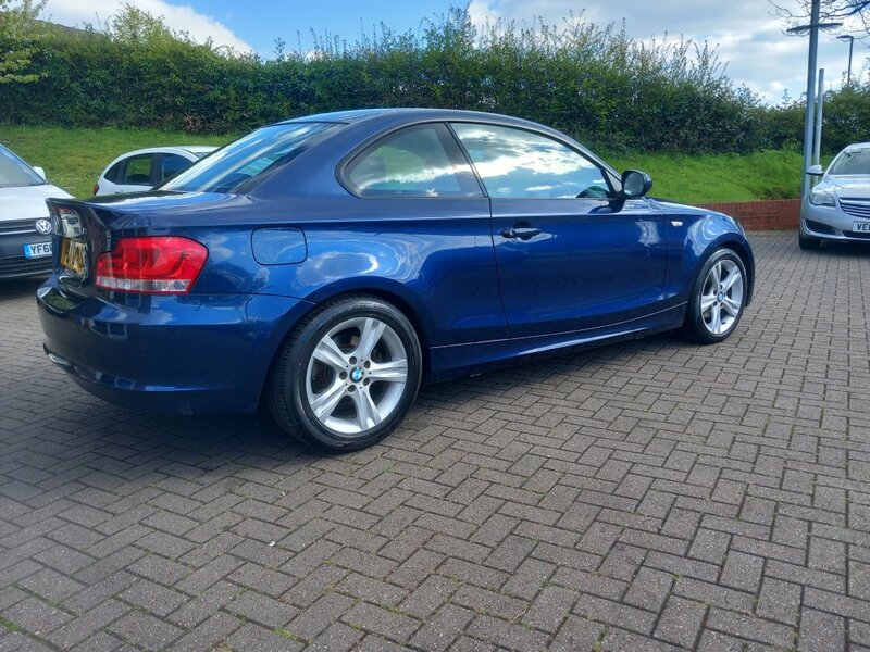 BMW 1 SERIES