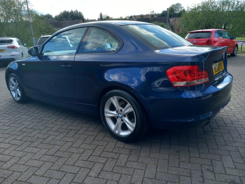 BMW 1 SERIES