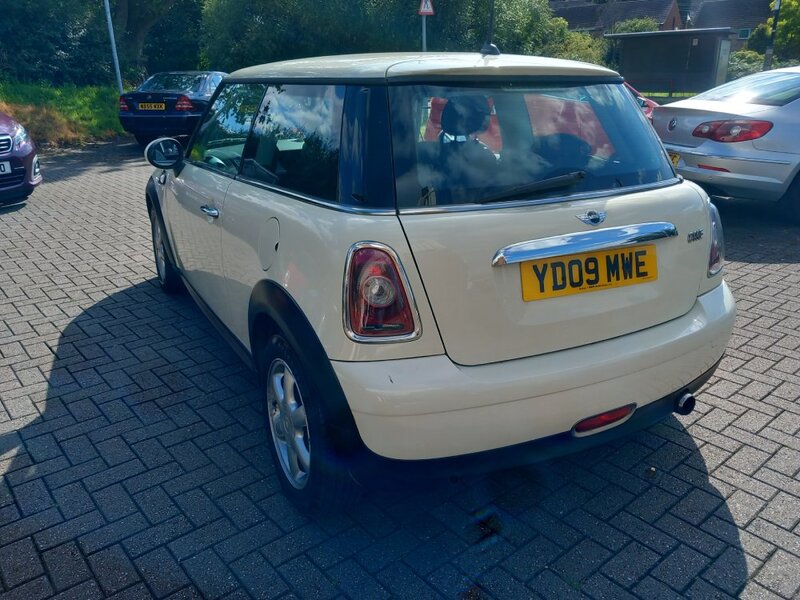 MINI HATCH ONE