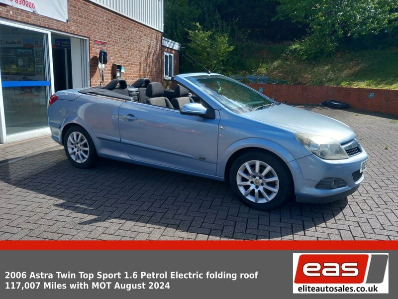 View VAUXHALL ASTRA TWIN TOP SPORT 1.6 PETROL HARD TOP CONVERTIBLE