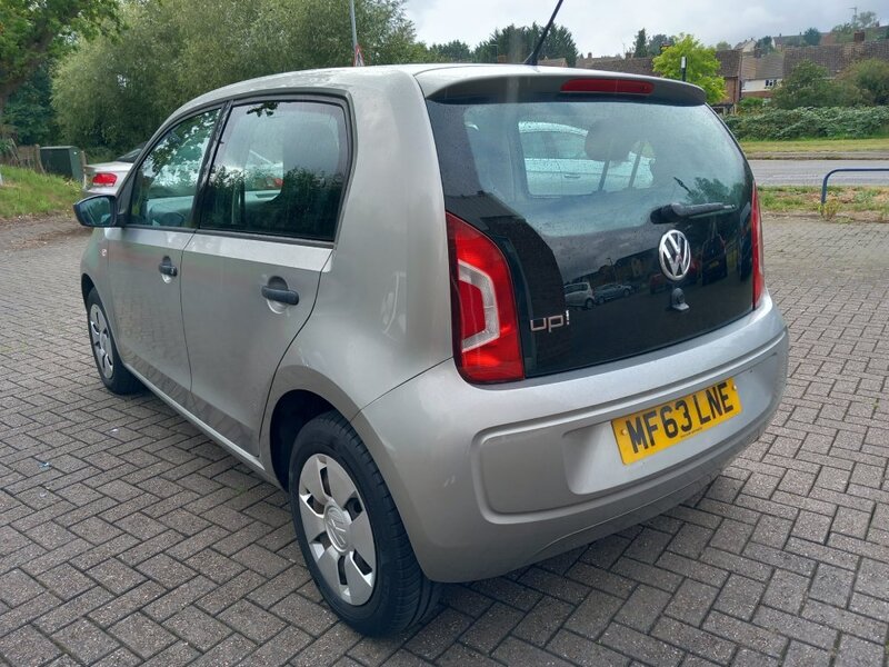 VOLKSWAGEN UP